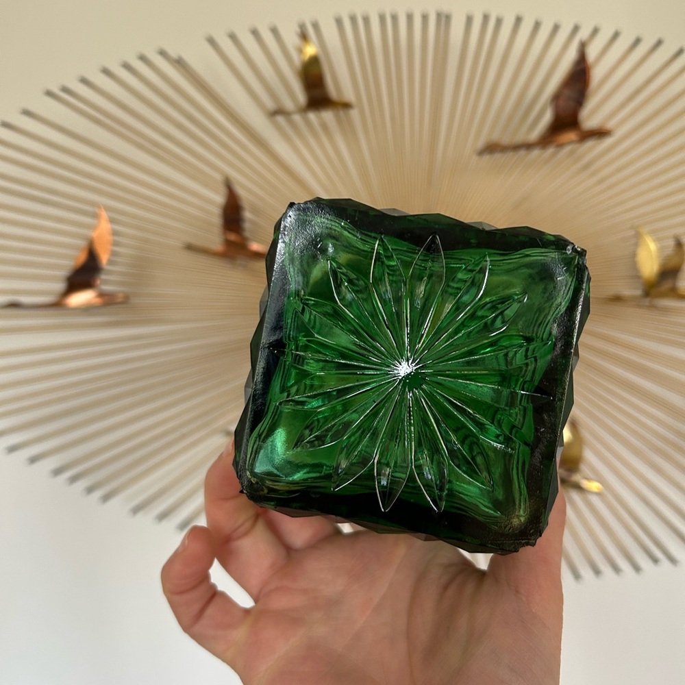 Emerald Green Cut Glass Decanter - Picture 3 of 10